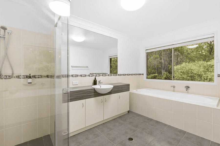 23 Banbrook Court, MOLENDINAR, QLD 4214