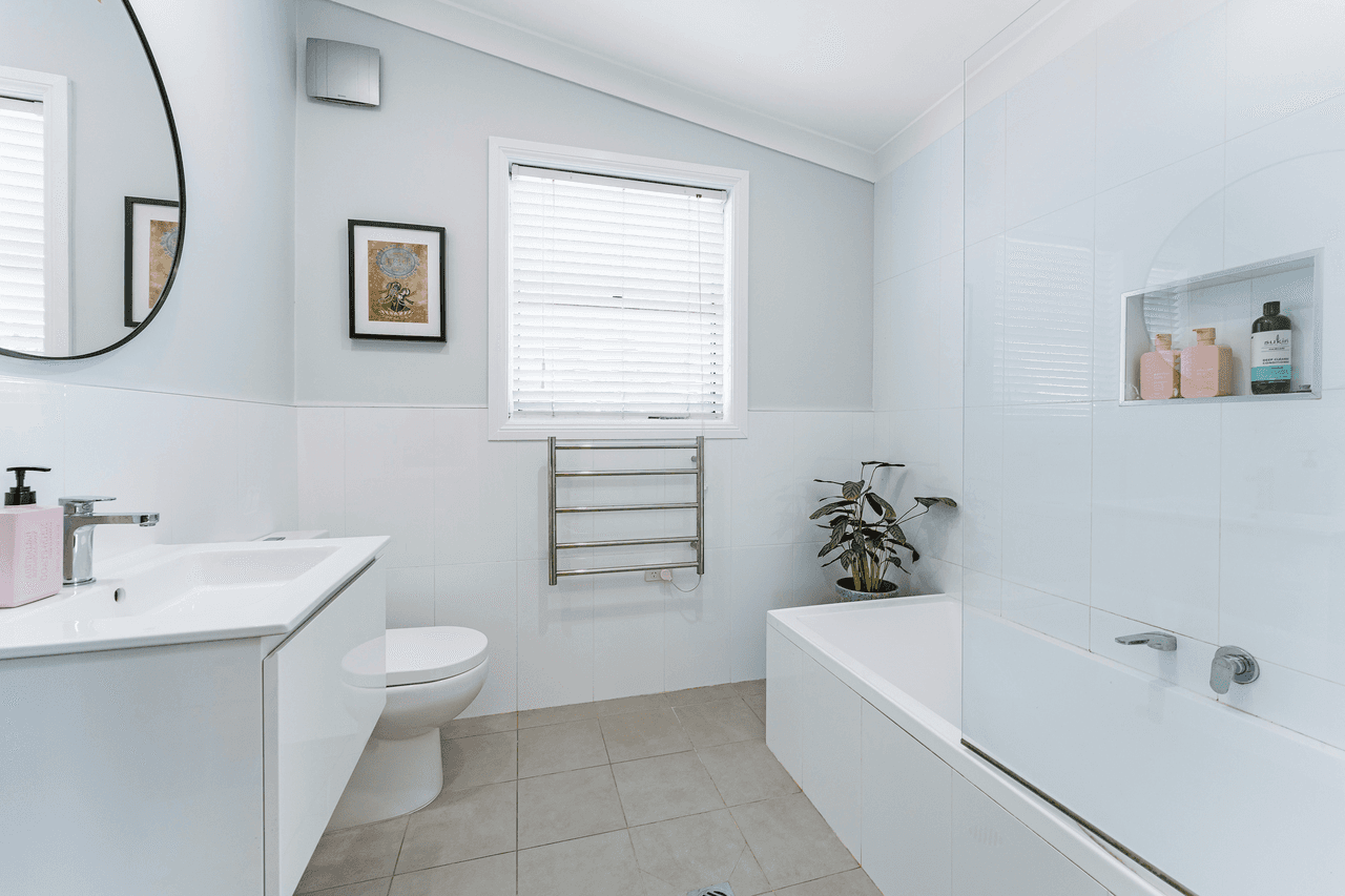 24 Stuart Street, HELENSBURGH, NSW 2508