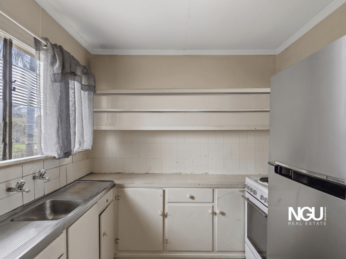 2 Daniel Street, Lowood, QLD 4311
