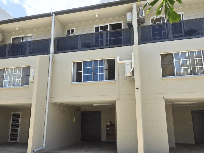 Unit 4/3 Eshelby Dr, Cannonvale, QLD 4802