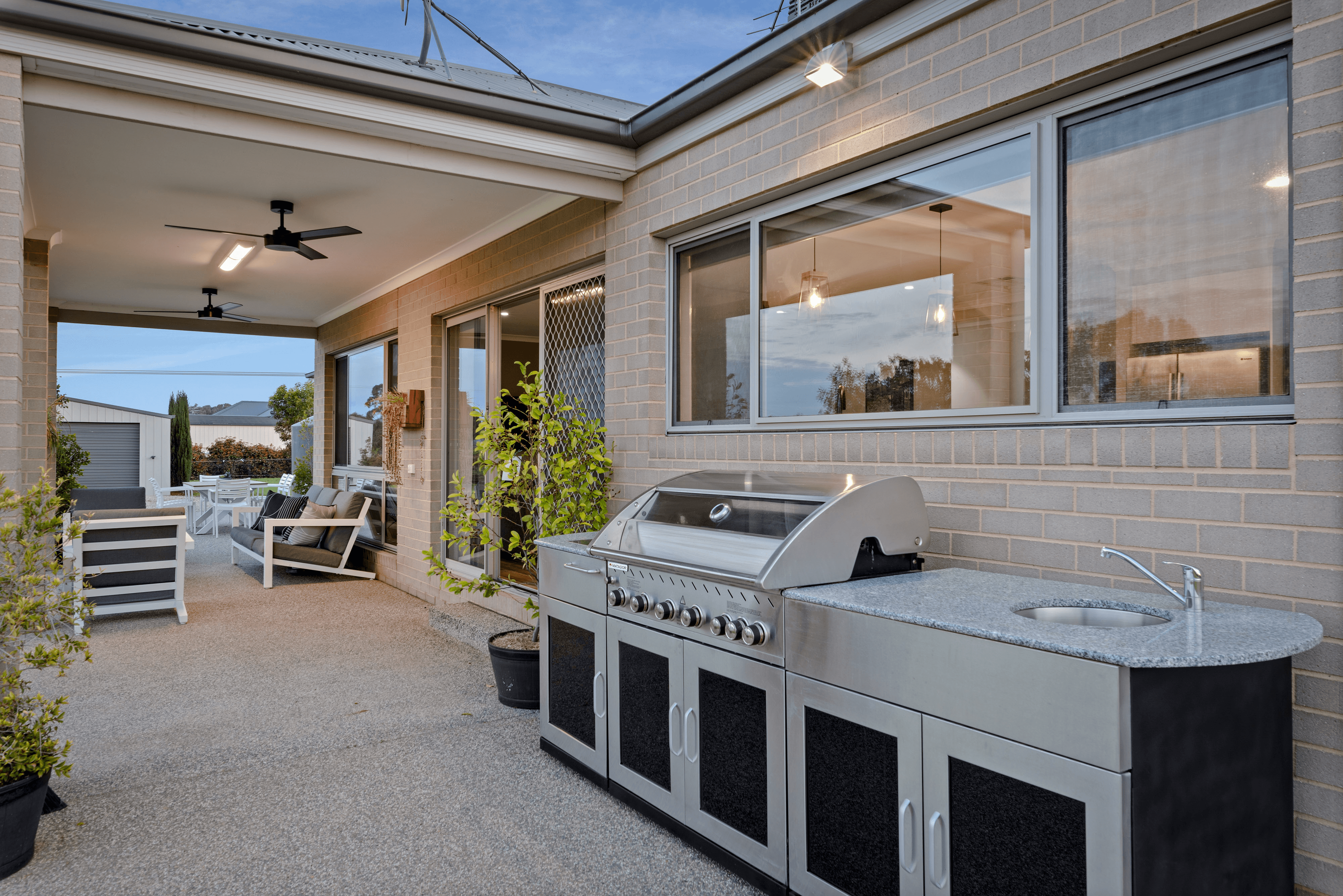 10 Claremont Place, TABLE TOP, NSW 2640