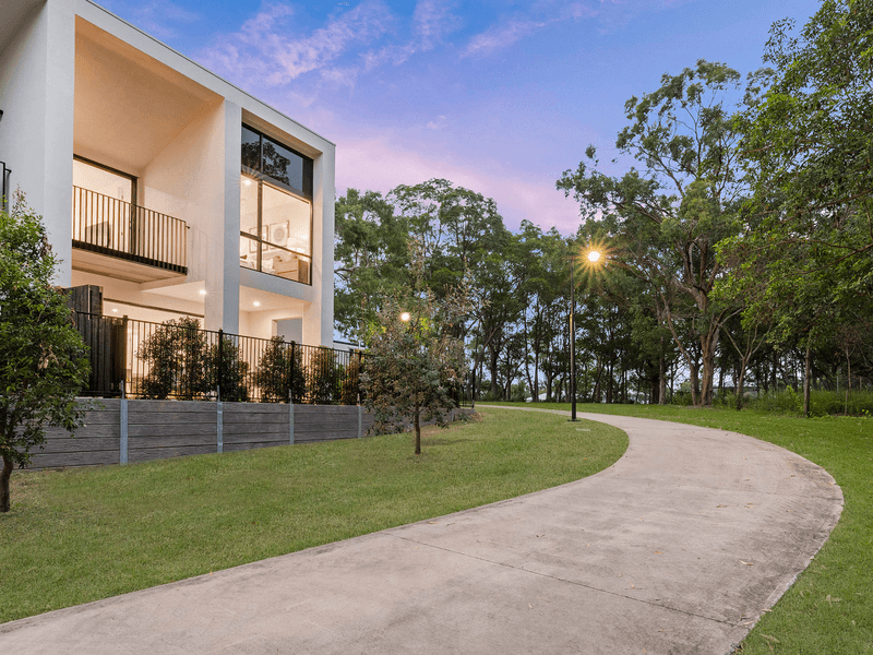 35 Smith Pl, Cannon Hill, QLD 4170