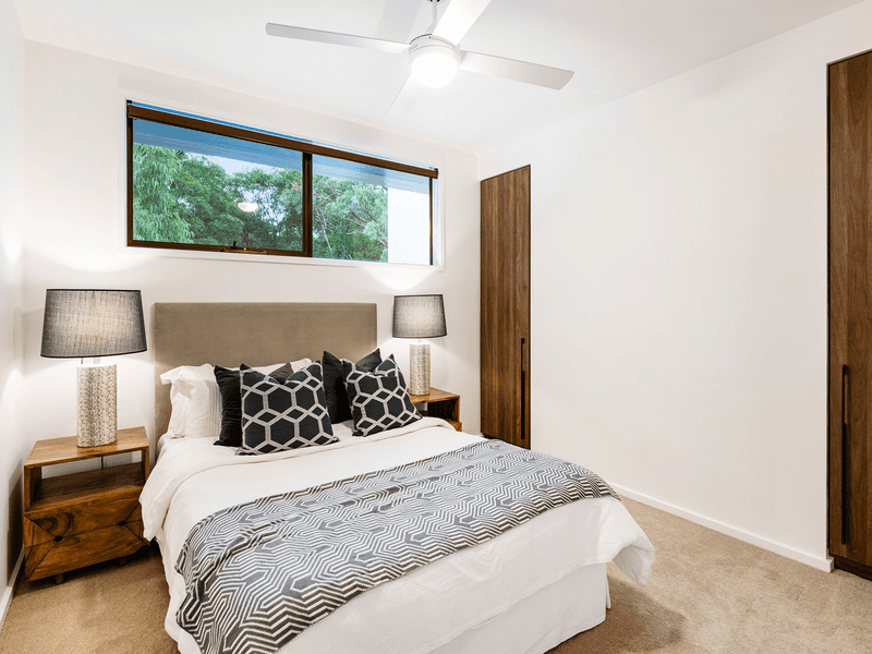 35 Smith Pl, Cannon Hill, QLD 4170