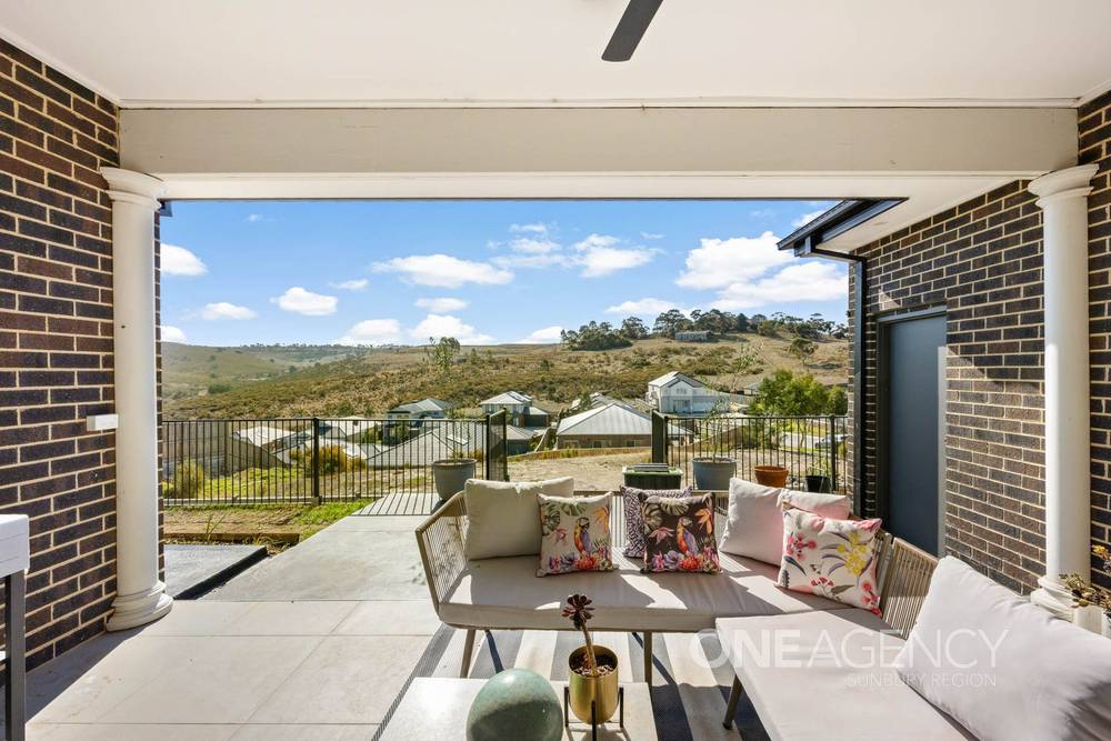 64 Retreat Crescent, Sunbury, VIC 3429