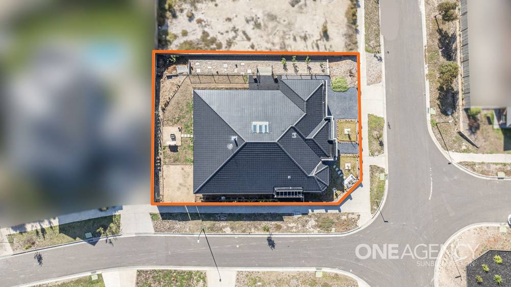 64 Retreat Crescent, Sunbury, VIC 3429