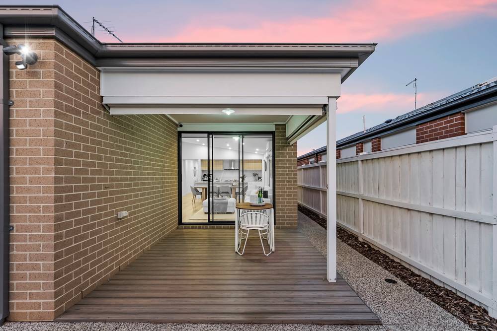 16 Milne Street, Sunbury, VIC 3429