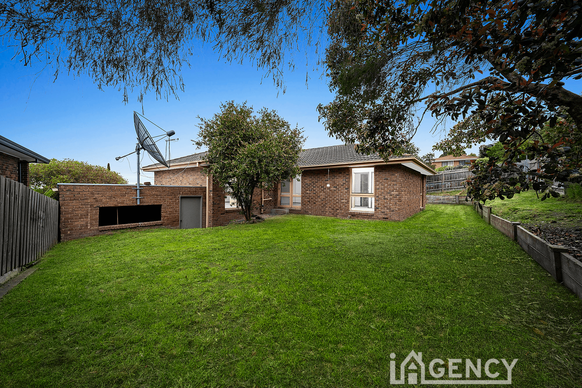 6 Barker Court, ENDEAVOUR HILLS, VIC 3802