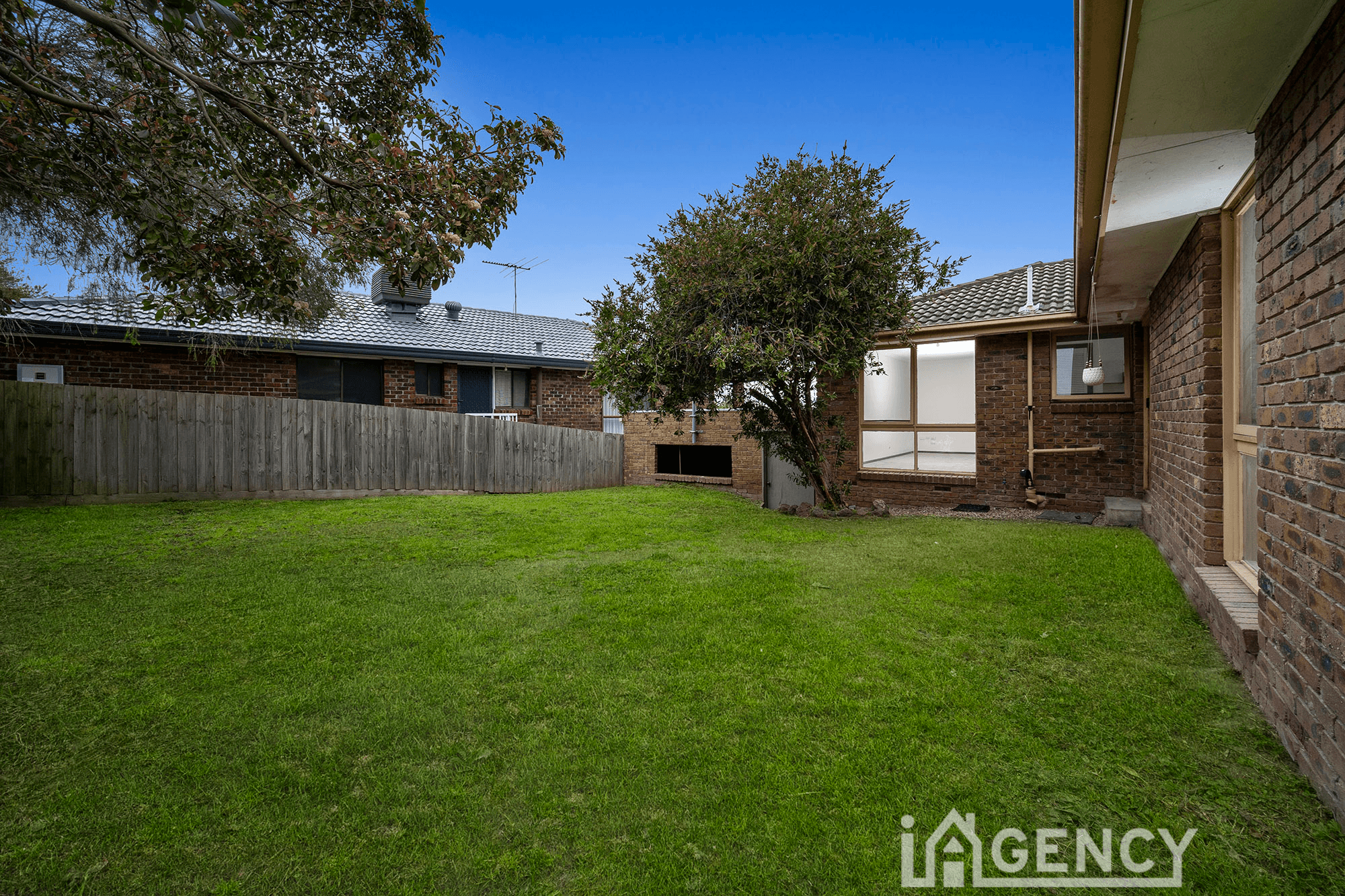 6 Barker Court, ENDEAVOUR HILLS, VIC 3802