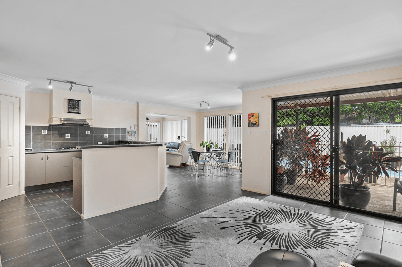 2 Spotted Gum Close, Hamlyn Terrace, NSW 2259