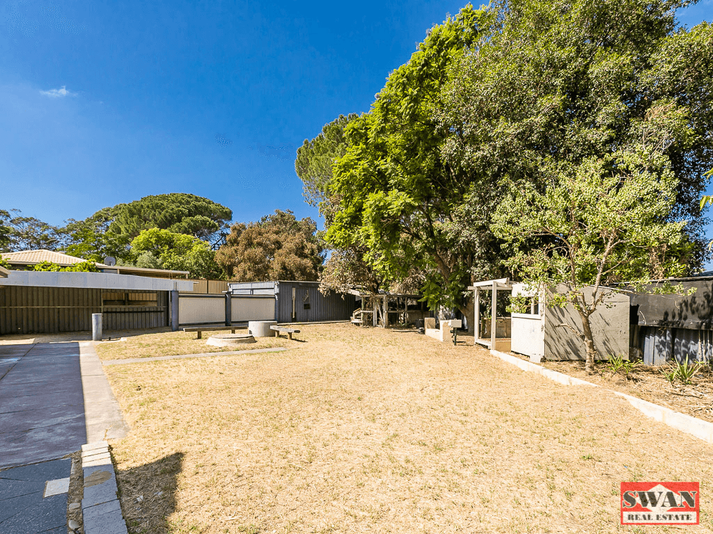 8 Woodbridge Cl, Swan View, WA 6056