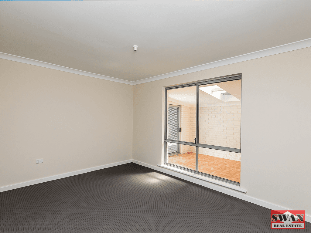 8 Woodbridge Cl, Swan View, WA 6056