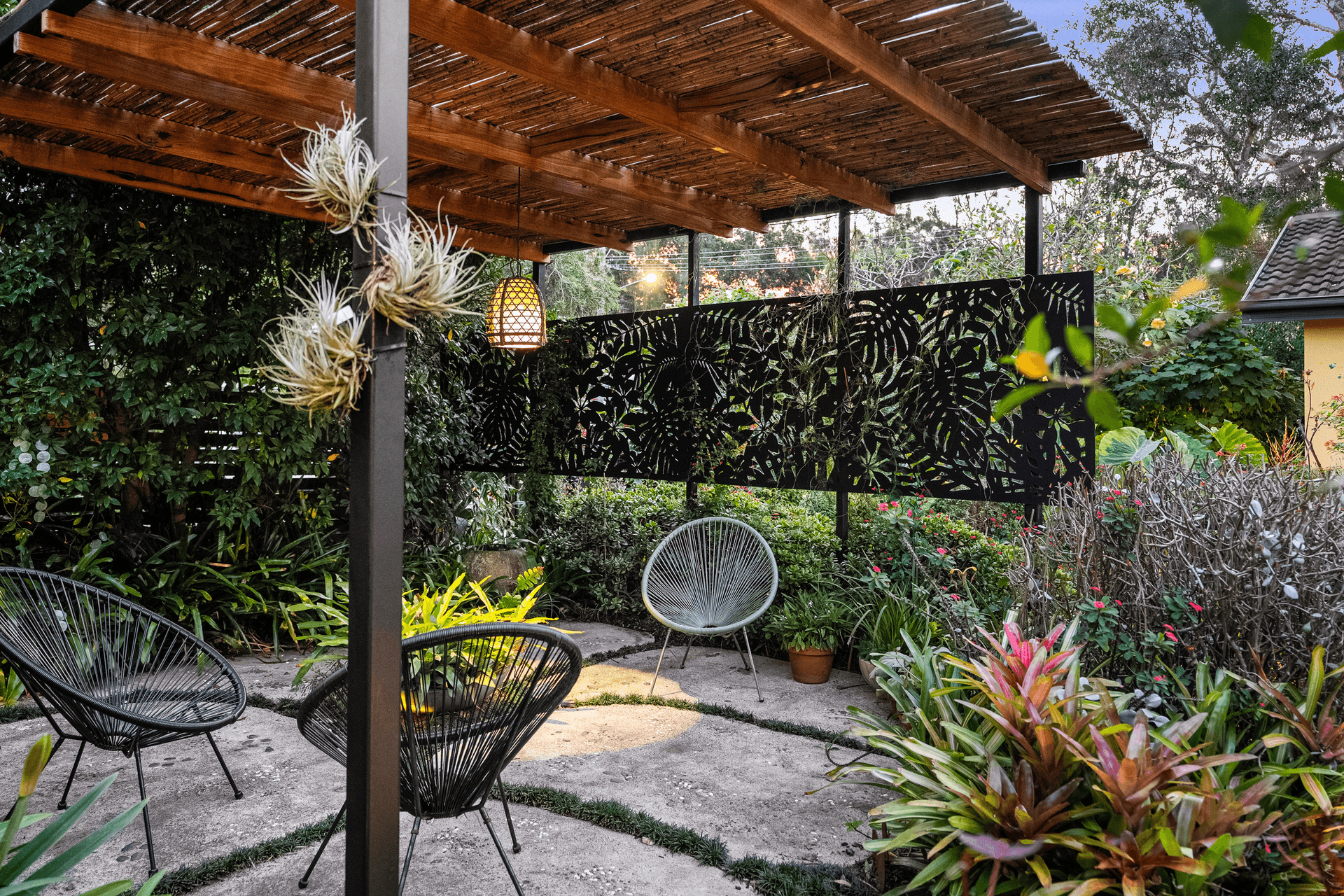 21 Lavinia Street, Forresters Beach, NSW 2260