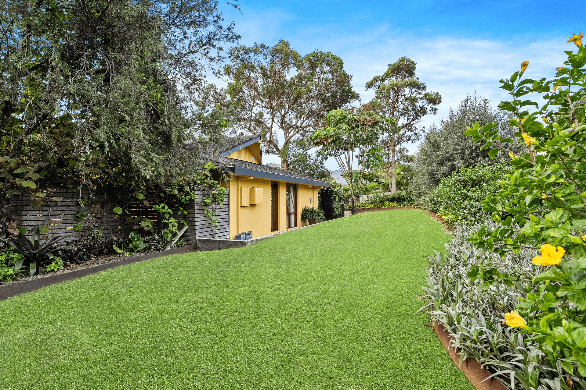 21 Lavinia Street, Forresters Beach, NSW 2260