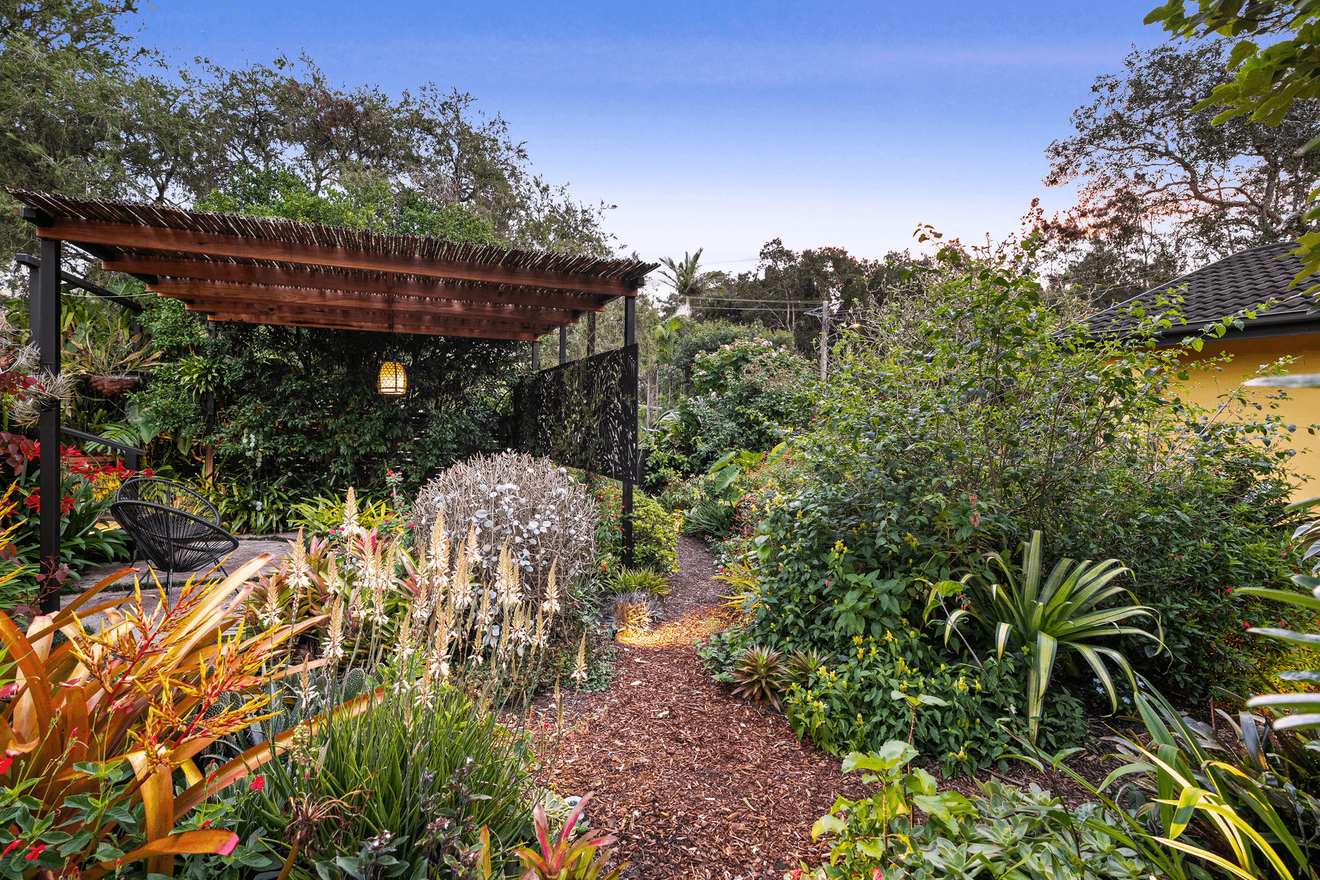 21 Lavinia Street, Forresters Beach, NSW 2260