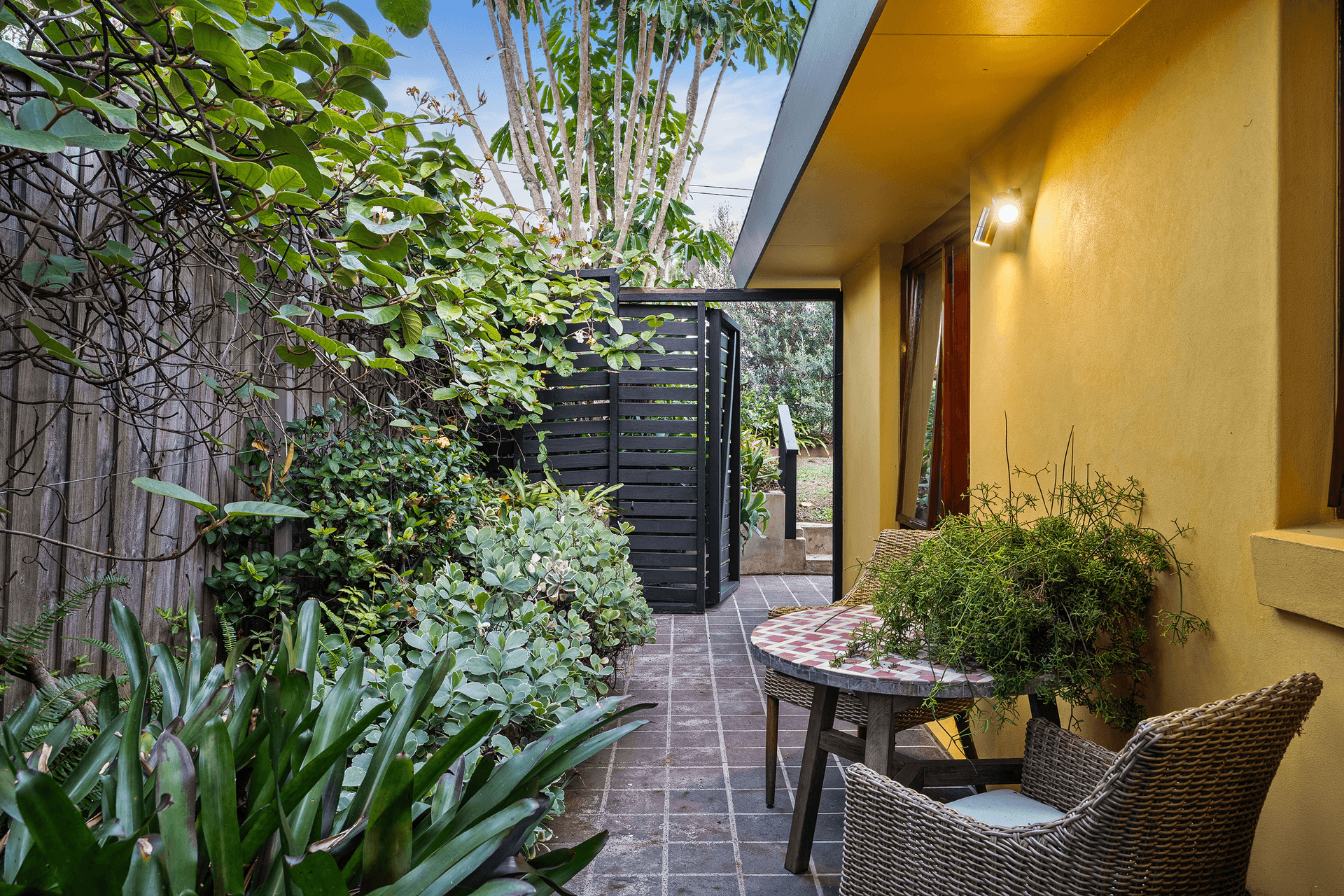 21 Lavinia Street, Forresters Beach, NSW 2260