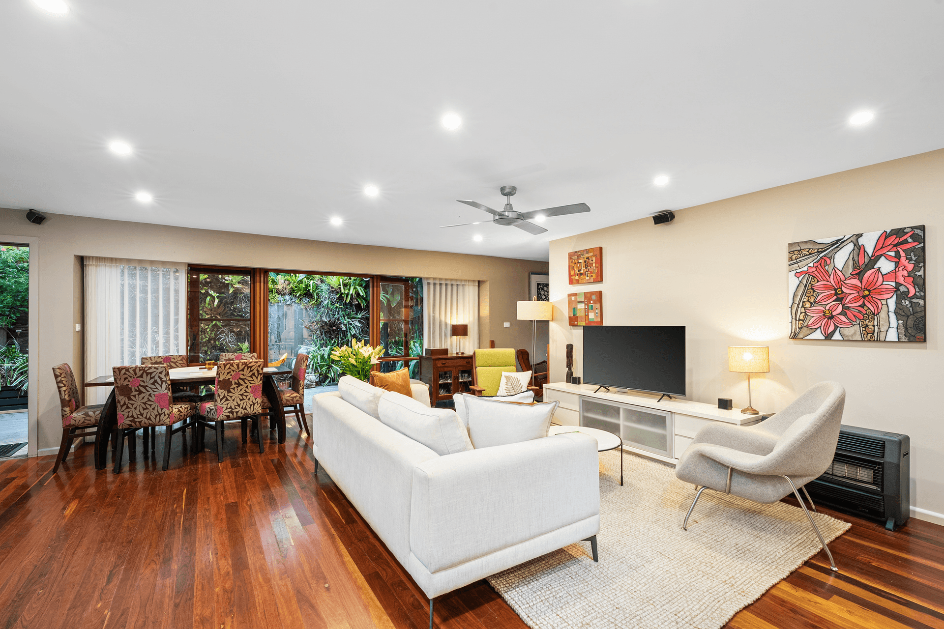 21 Lavinia Street, Forresters Beach, NSW 2260