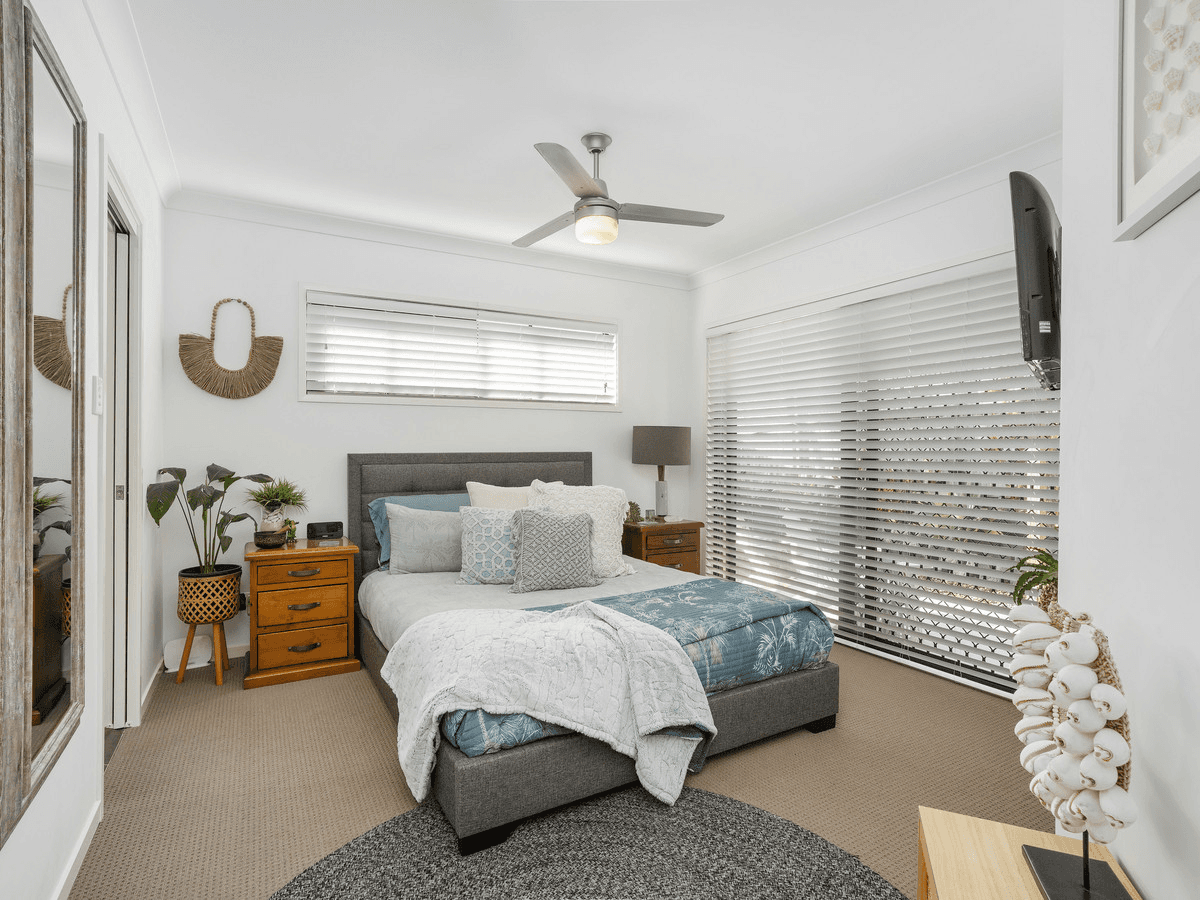 2/59 Hawkesbury Avenue, PACIFIC PINES, QLD 4211