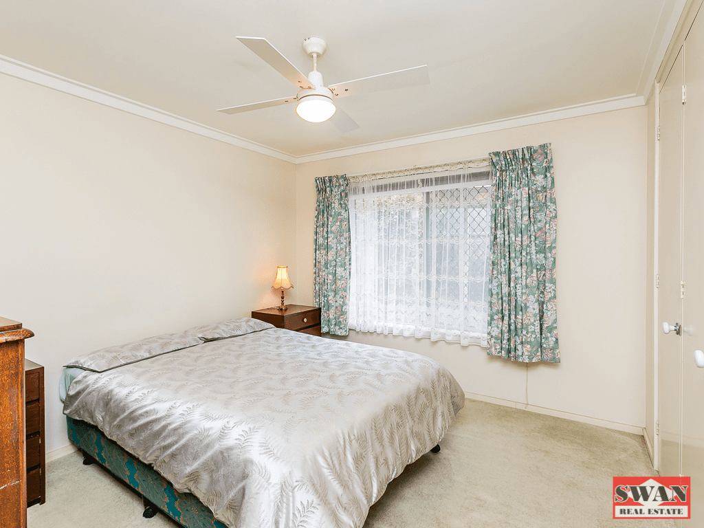 4 Tunnel Rd, Swan View, WA 6056