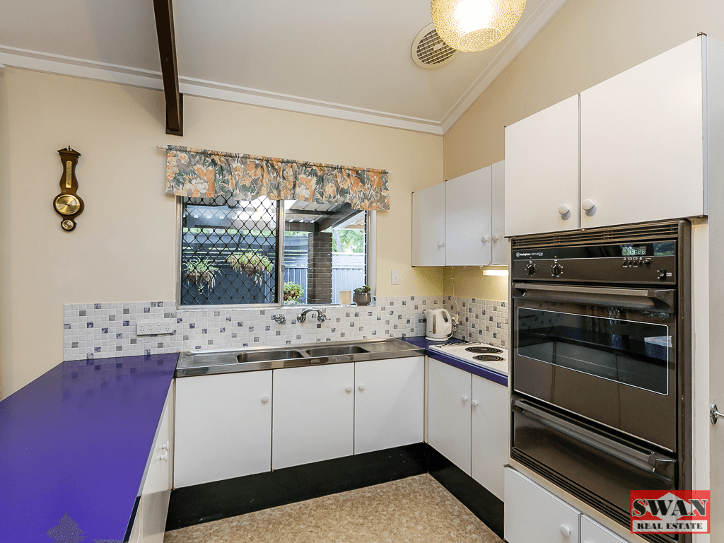 4 Tunnel Rd, Swan View, WA 6056