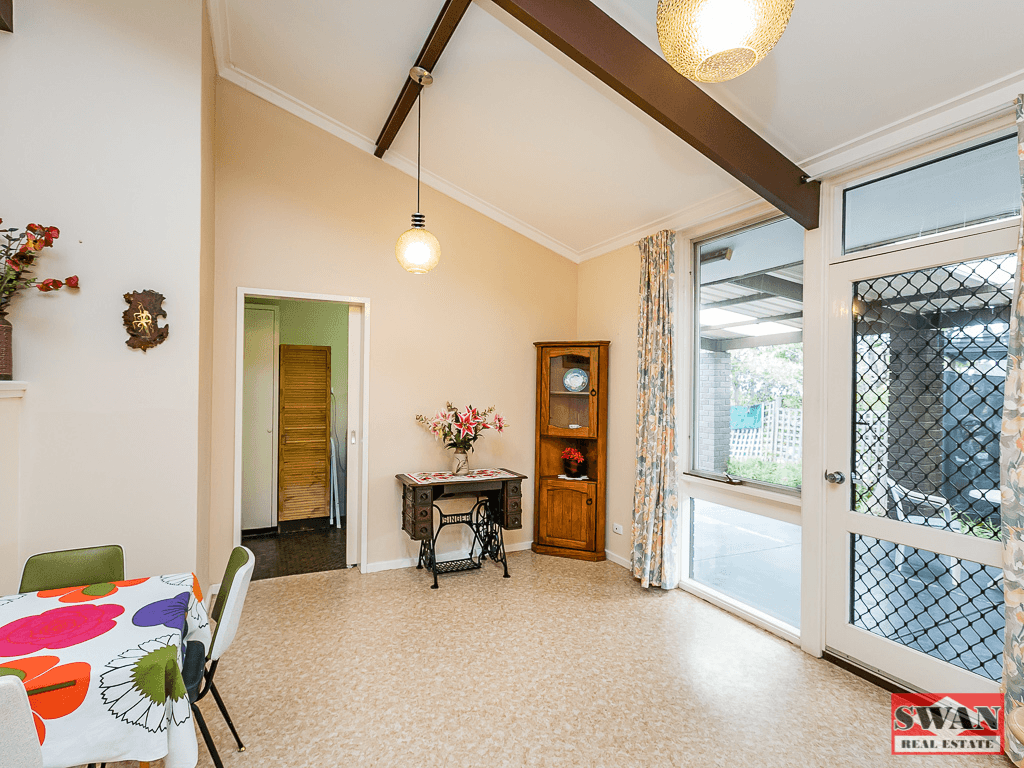 4 Tunnel Rd, Swan View, WA 6056