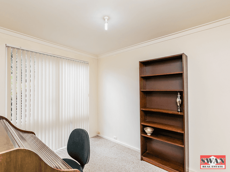 4 Tunnel Rd, Swan View, WA 6056