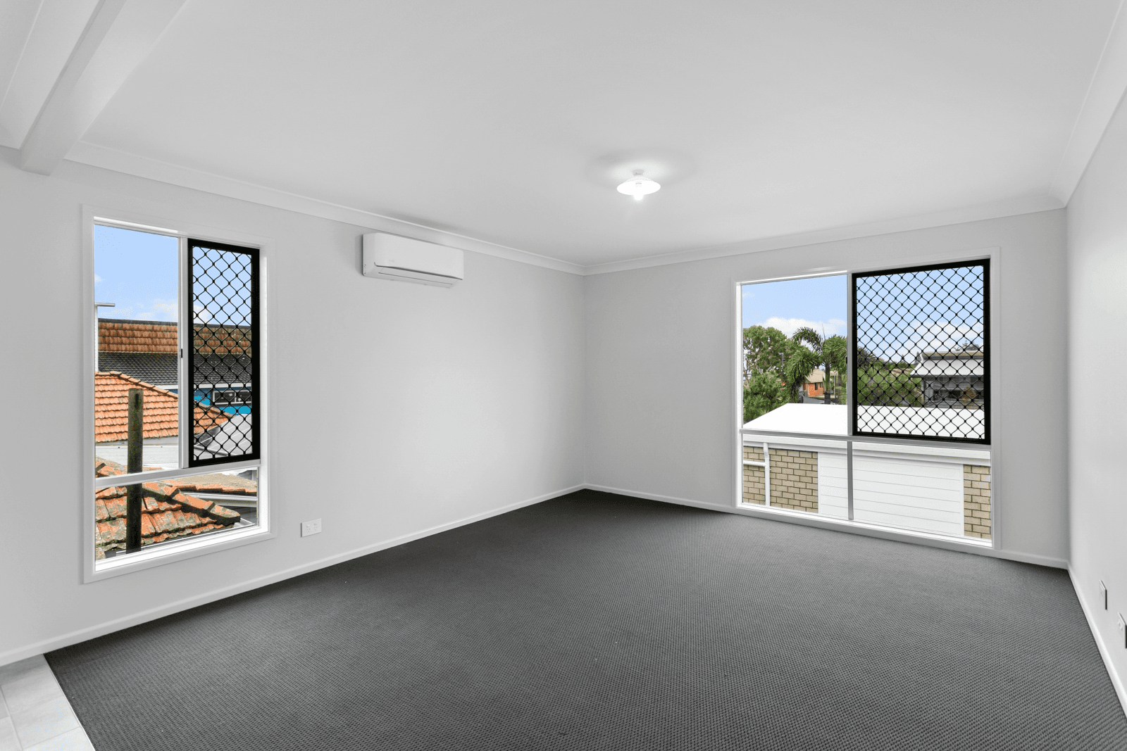 3 Bailey Street, WOODY POINT, QLD 4019