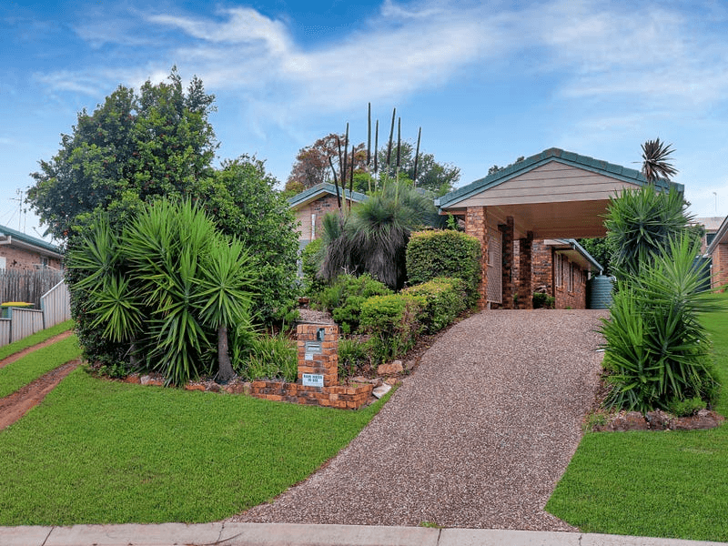 1 Quinlan Court, DARLING HEIGHTS, QLD 4350