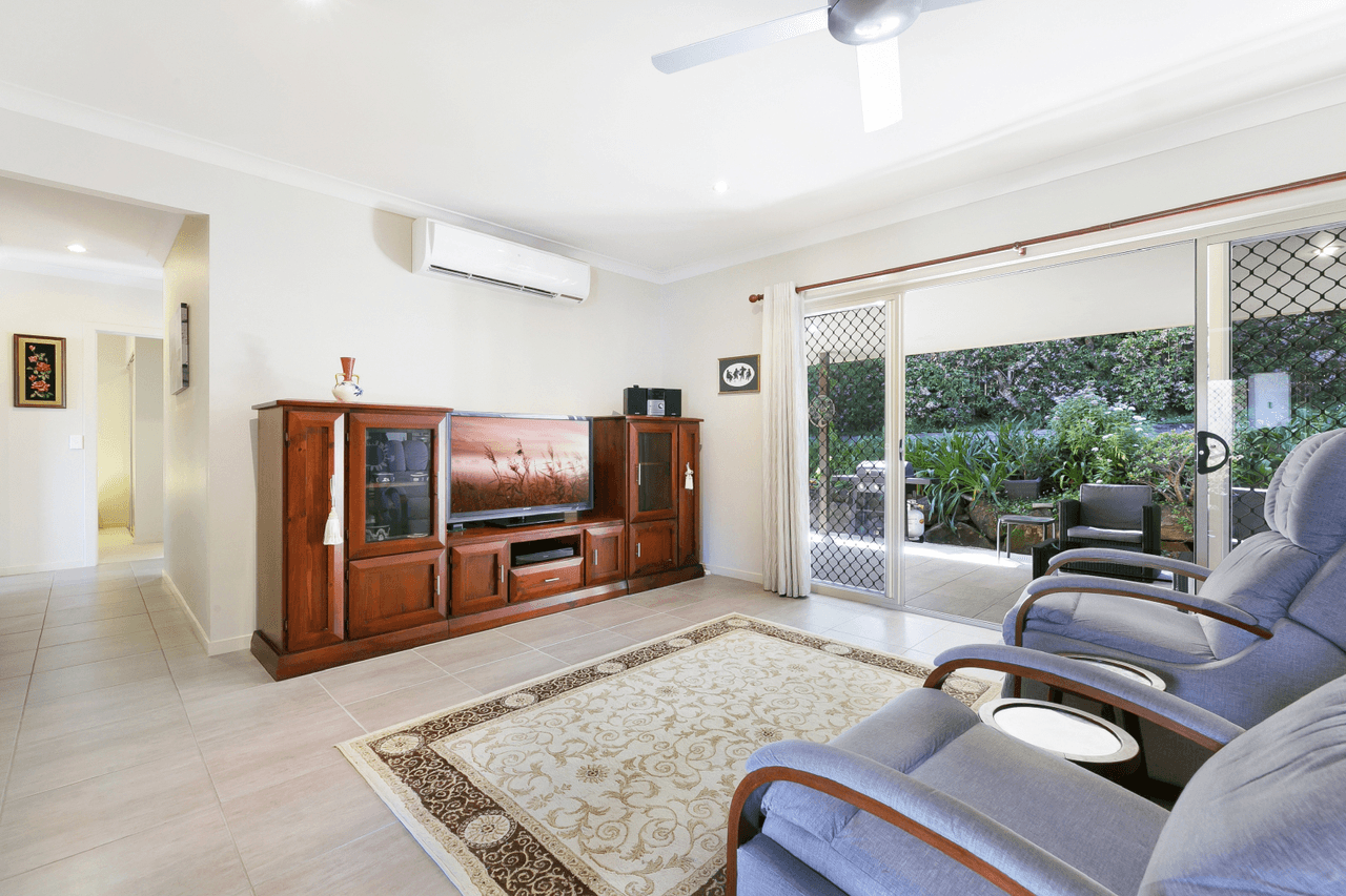 5 Dore Court, BONOGIN, QLD 4213