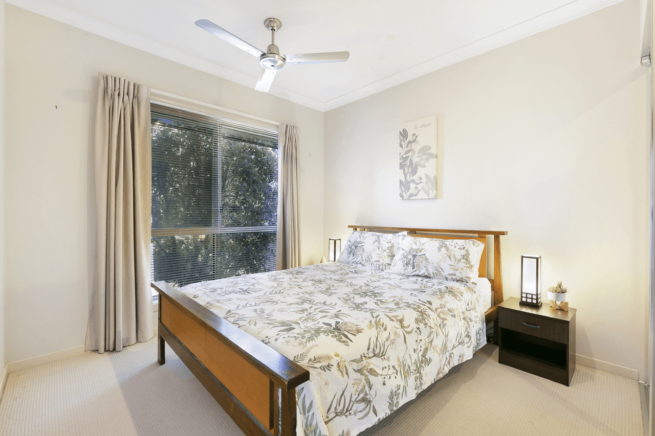 5 Dore Court, BONOGIN, QLD 4213