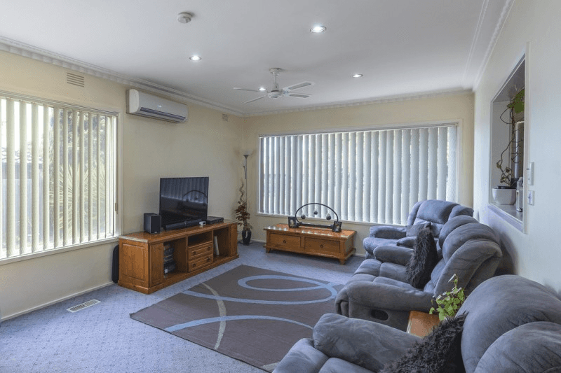 4 Forrest Street, SUNBURY, VIC 3429