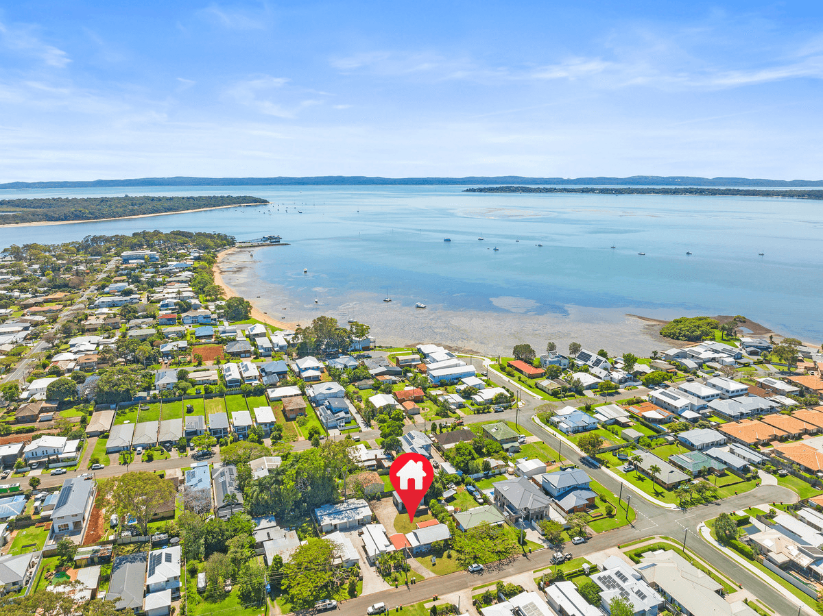 11 Moore Street, VICTORIA POINT, QLD 4165