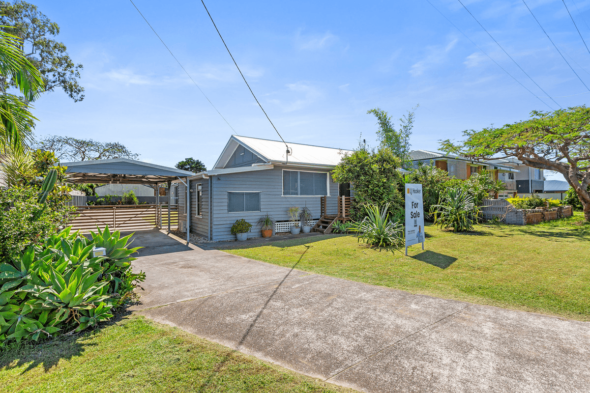 11 Moore Street, VICTORIA POINT, QLD 4165