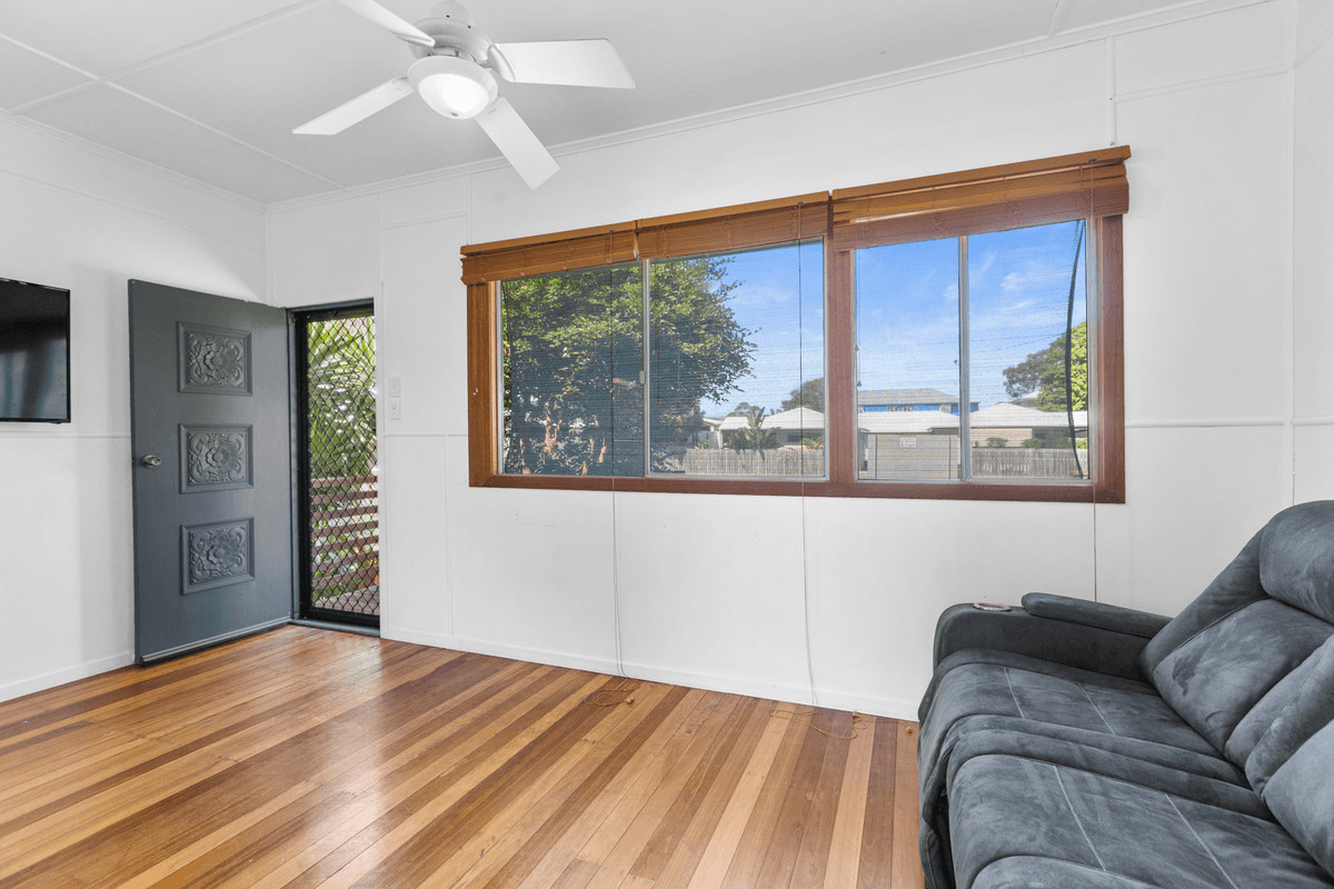 11 Moore Street, VICTORIA POINT, QLD 4165