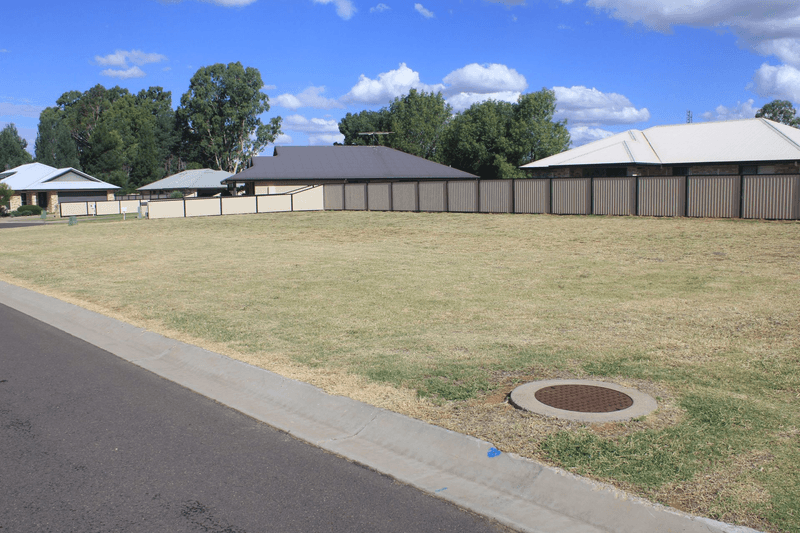 27 Skewis Street, CHINCHILLA, QLD 4413