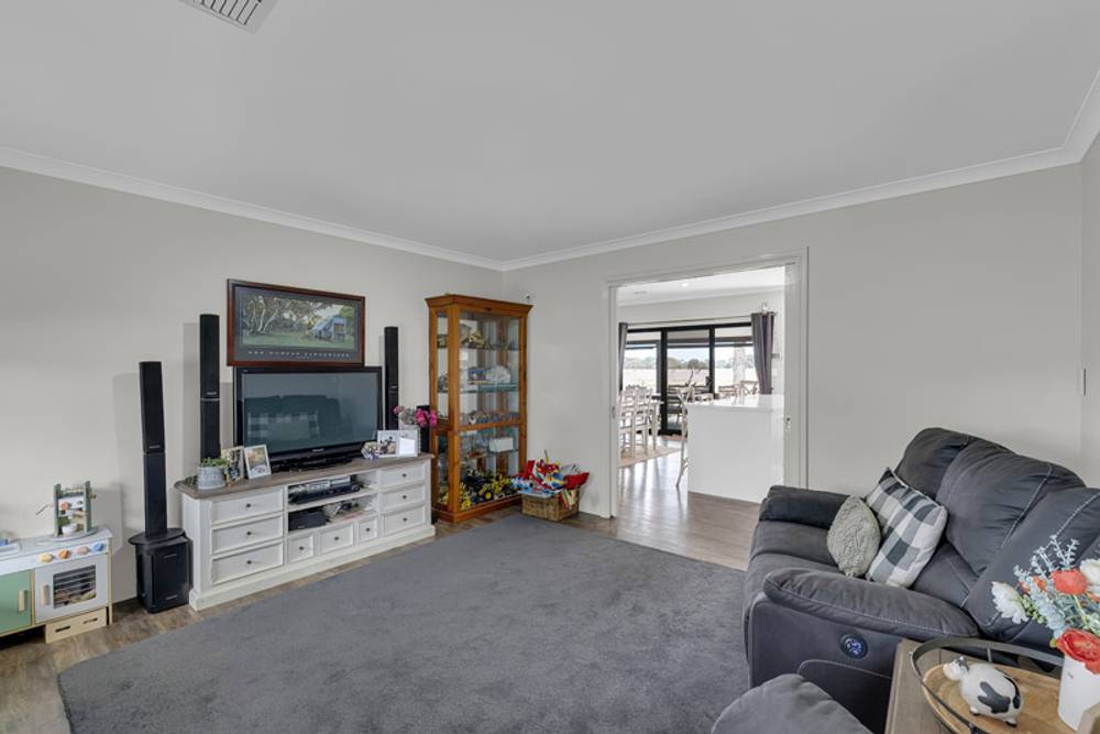402 Leitch Road, WOKALUP, WA 6221