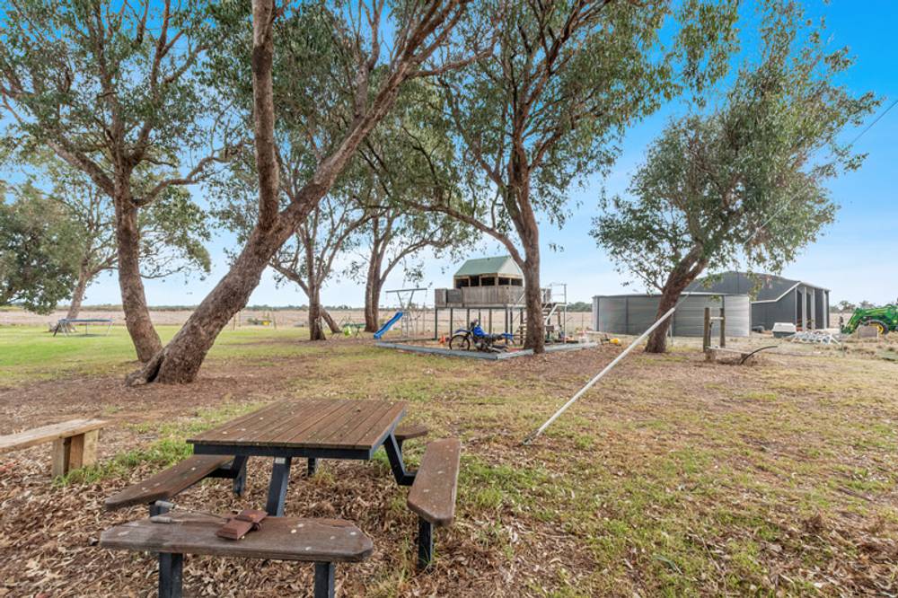 402 Leitch Road, WOKALUP, WA 6221