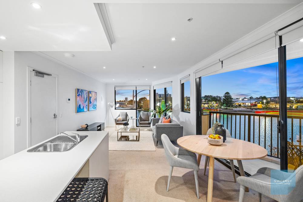 15/76 The Esplanade, CAROLINE SPRINGS, VIC 3023