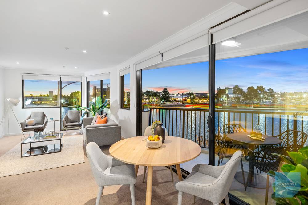 15/76 The Esplanade, CAROLINE SPRINGS, VIC 3023