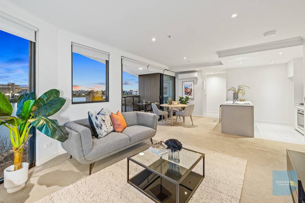 15/76 The Esplanade, CAROLINE SPRINGS, VIC 3023