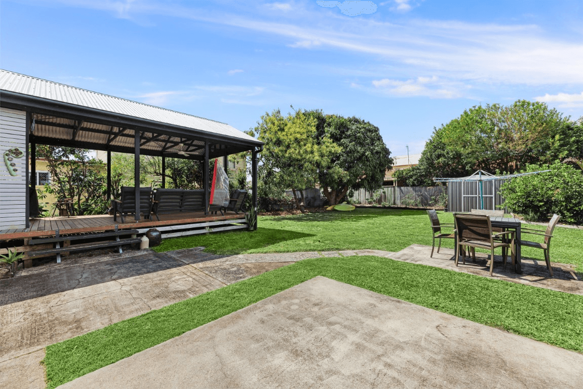 3 Taylor Avenue, Golden Beach, QLD 4551