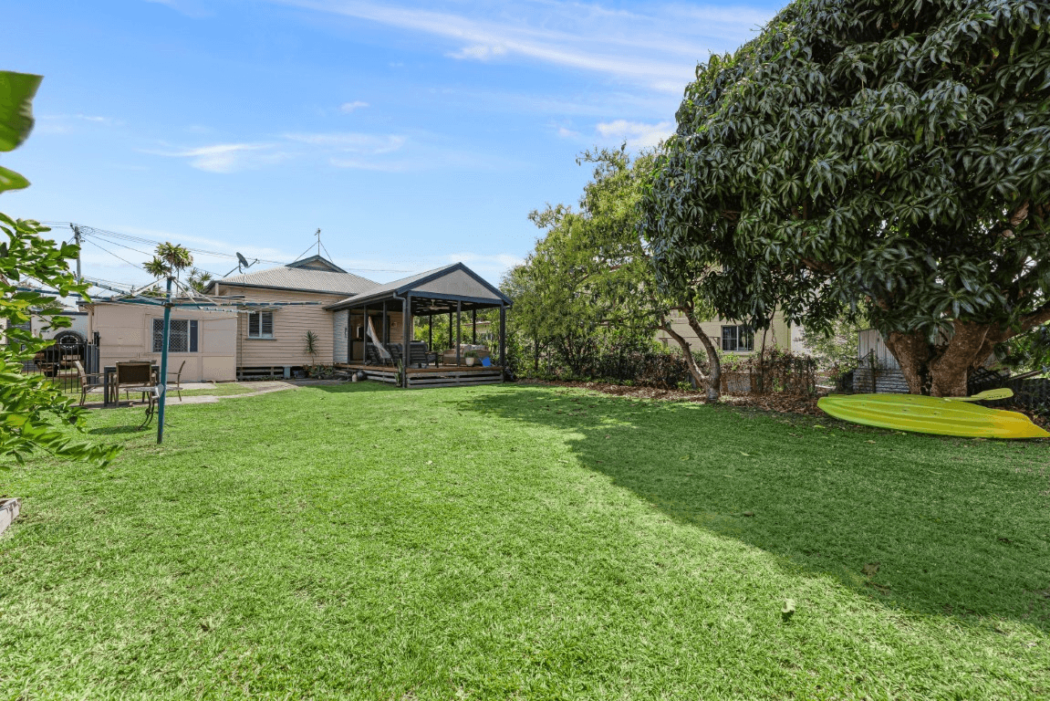 3 Taylor Avenue, Golden Beach, QLD 4551