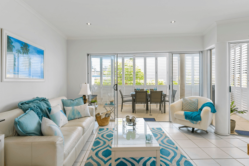 4/483 Golden Four Drive, TUGUN, QLD 4224