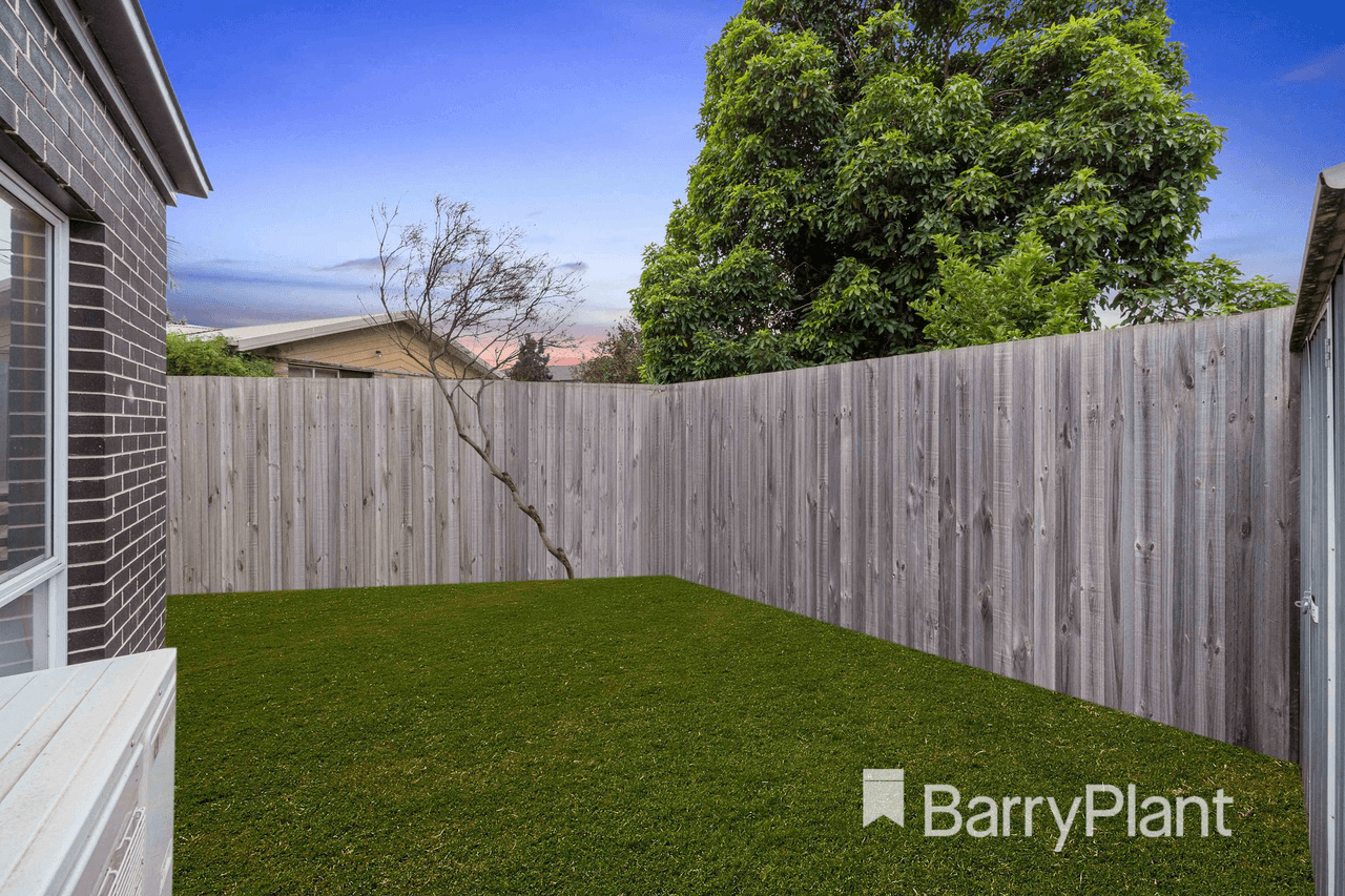 1/2 Retreat Place, Werribee, VIC 3030