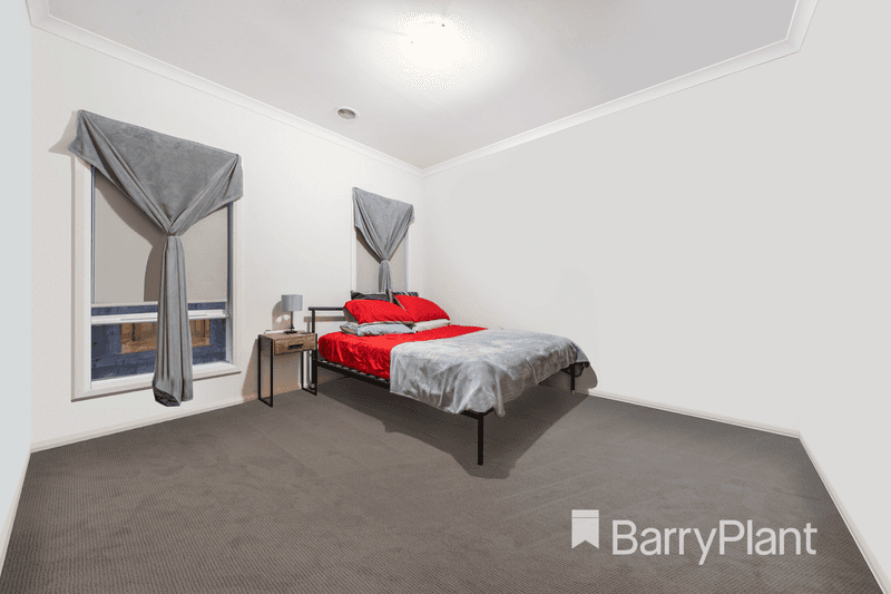 1/2 Retreat Place, Werribee, VIC 3030