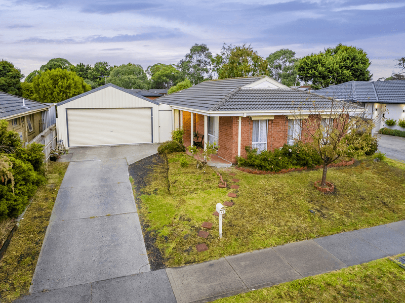 61 Willora Crescent, CRANBOURNE WEST, VIC 3977