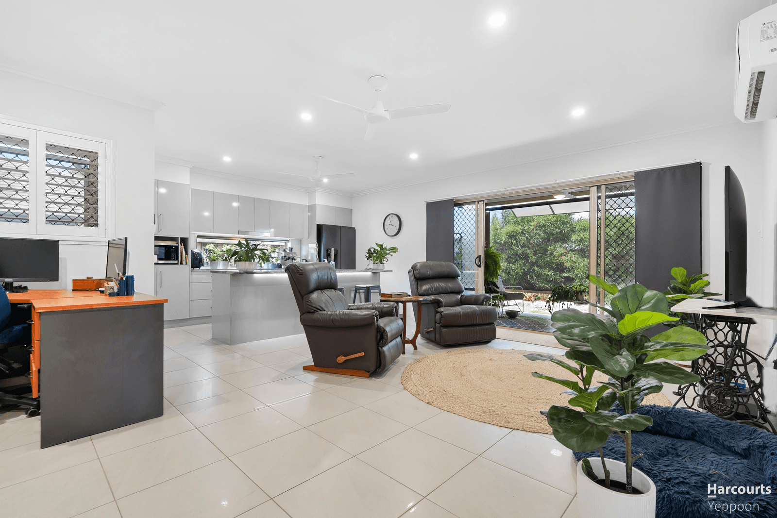 10 Norfolk Drive, HIDDEN VALLEY, QLD 4703