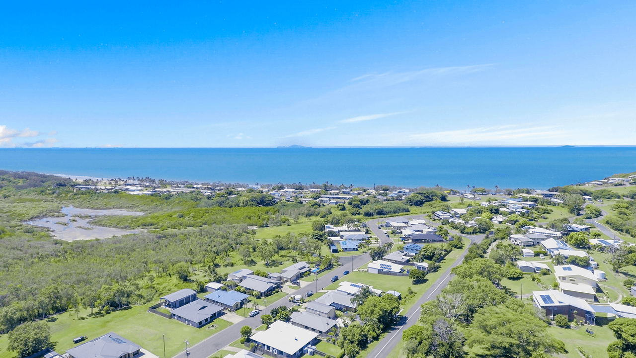 25 Brooksfield Drive, SARINA BEACH, QLD 4737