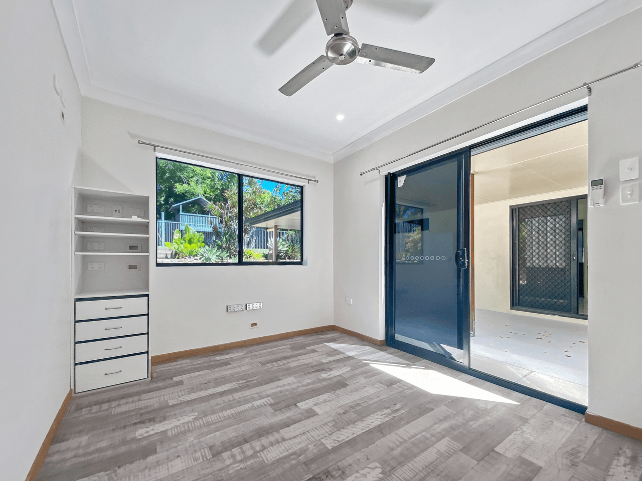 25 Brooksfield Drive, SARINA BEACH, QLD 4737