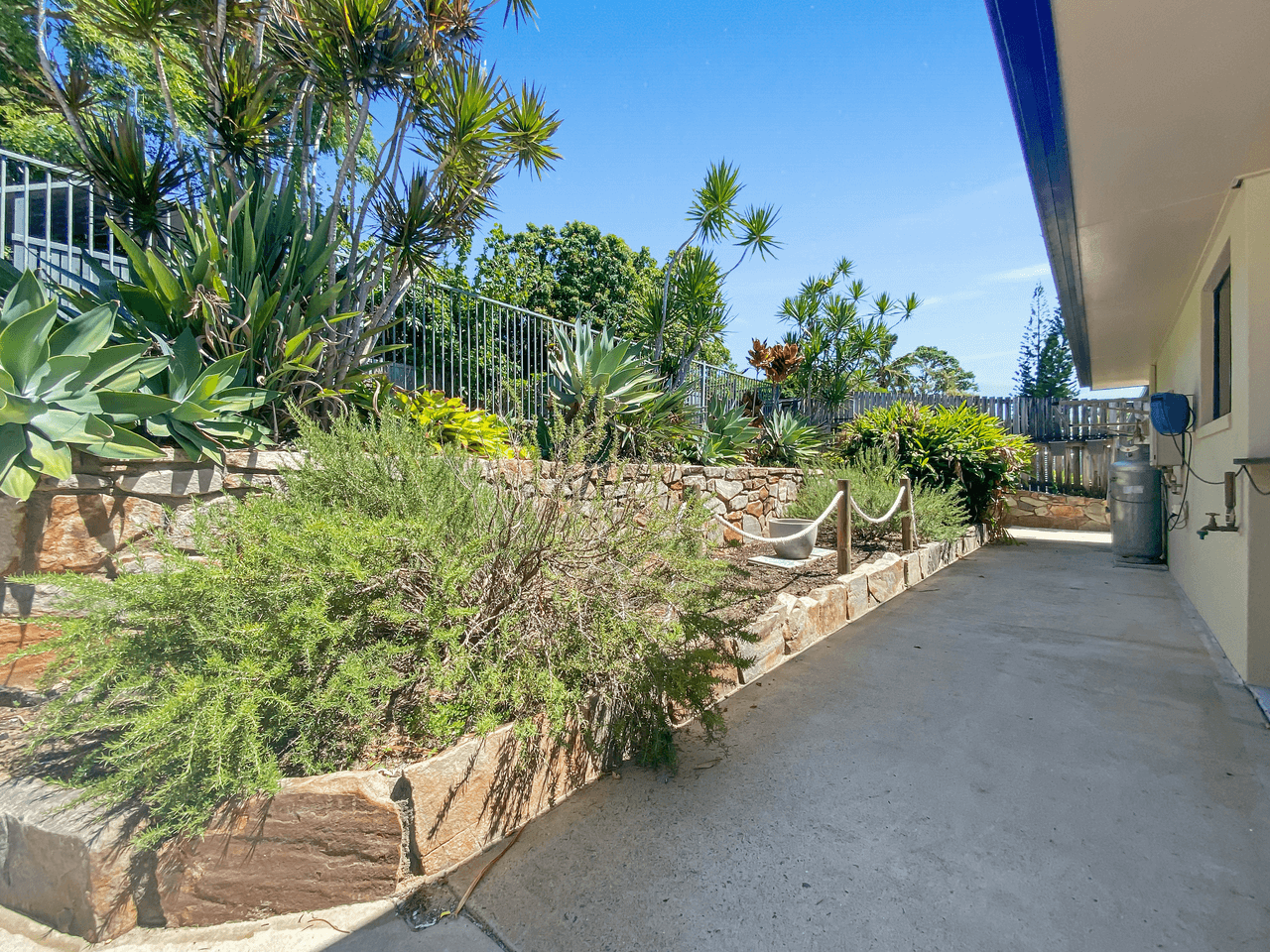 25 Brooksfield Drive, SARINA BEACH, QLD 4737