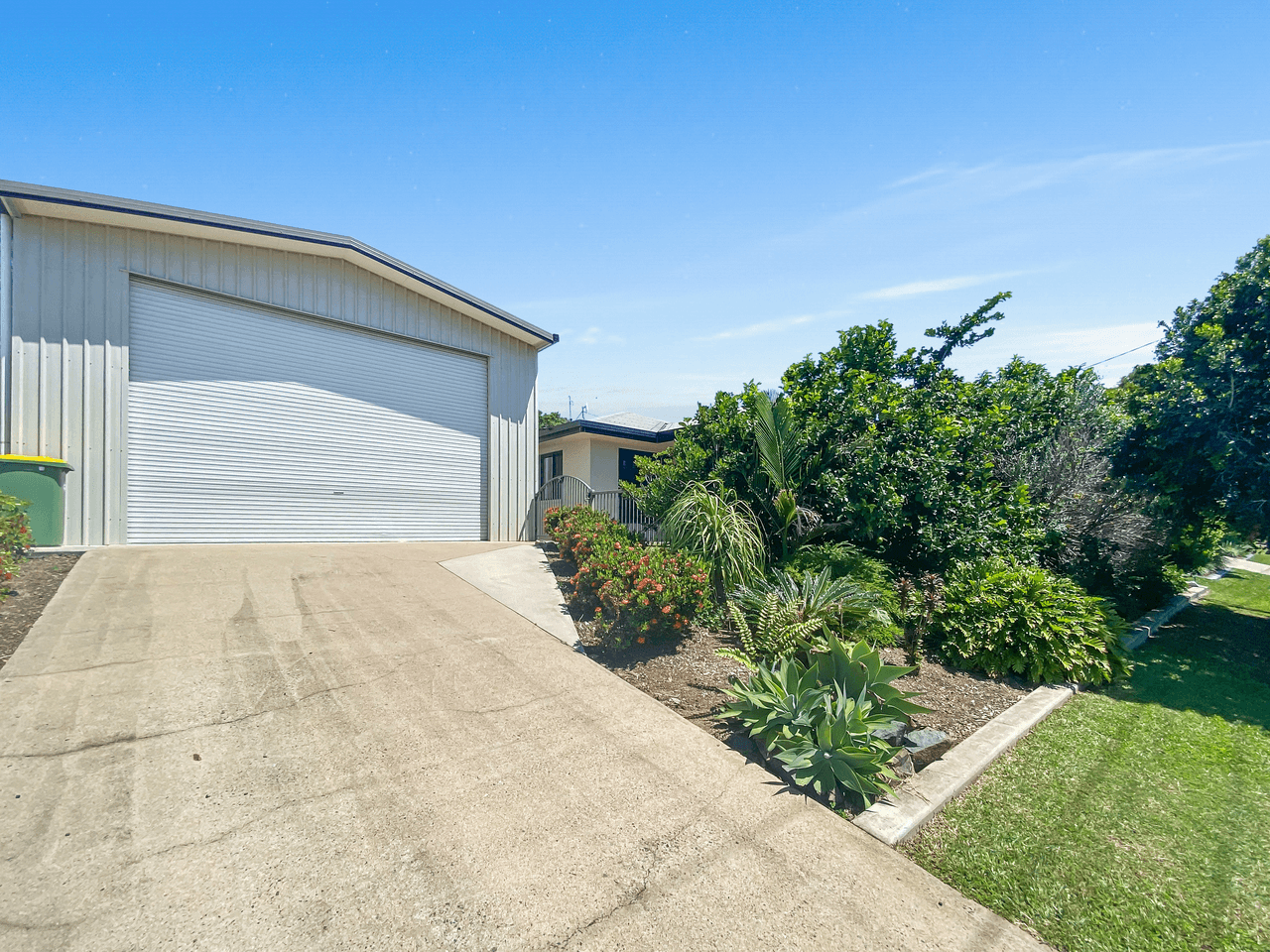 25 Brooksfield Drive, SARINA BEACH, QLD 4737